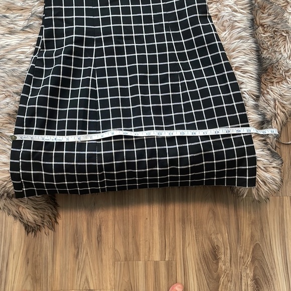 H&M dress - Picture 2 of 4